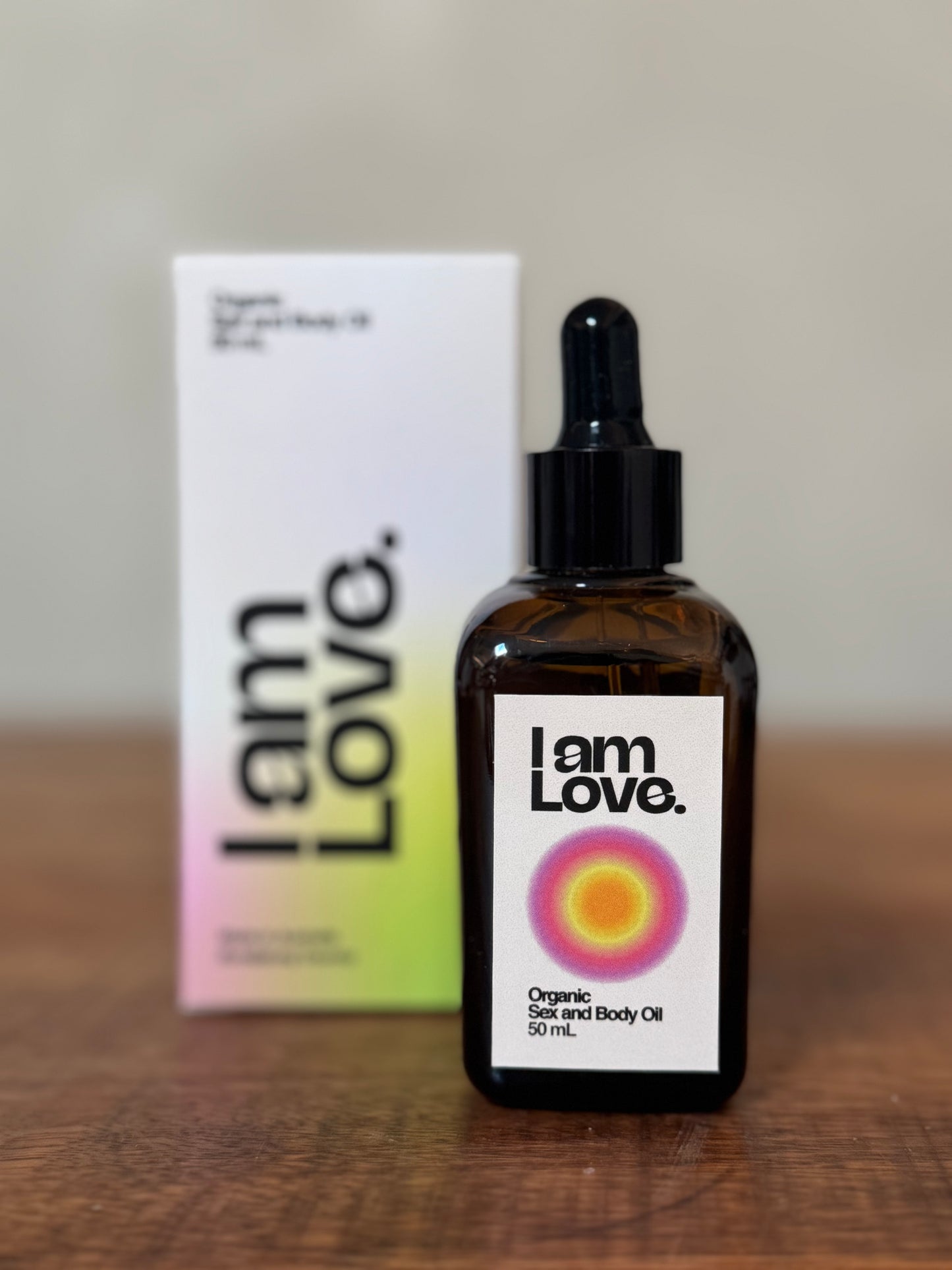 Transcend S*x Oil, I am Love