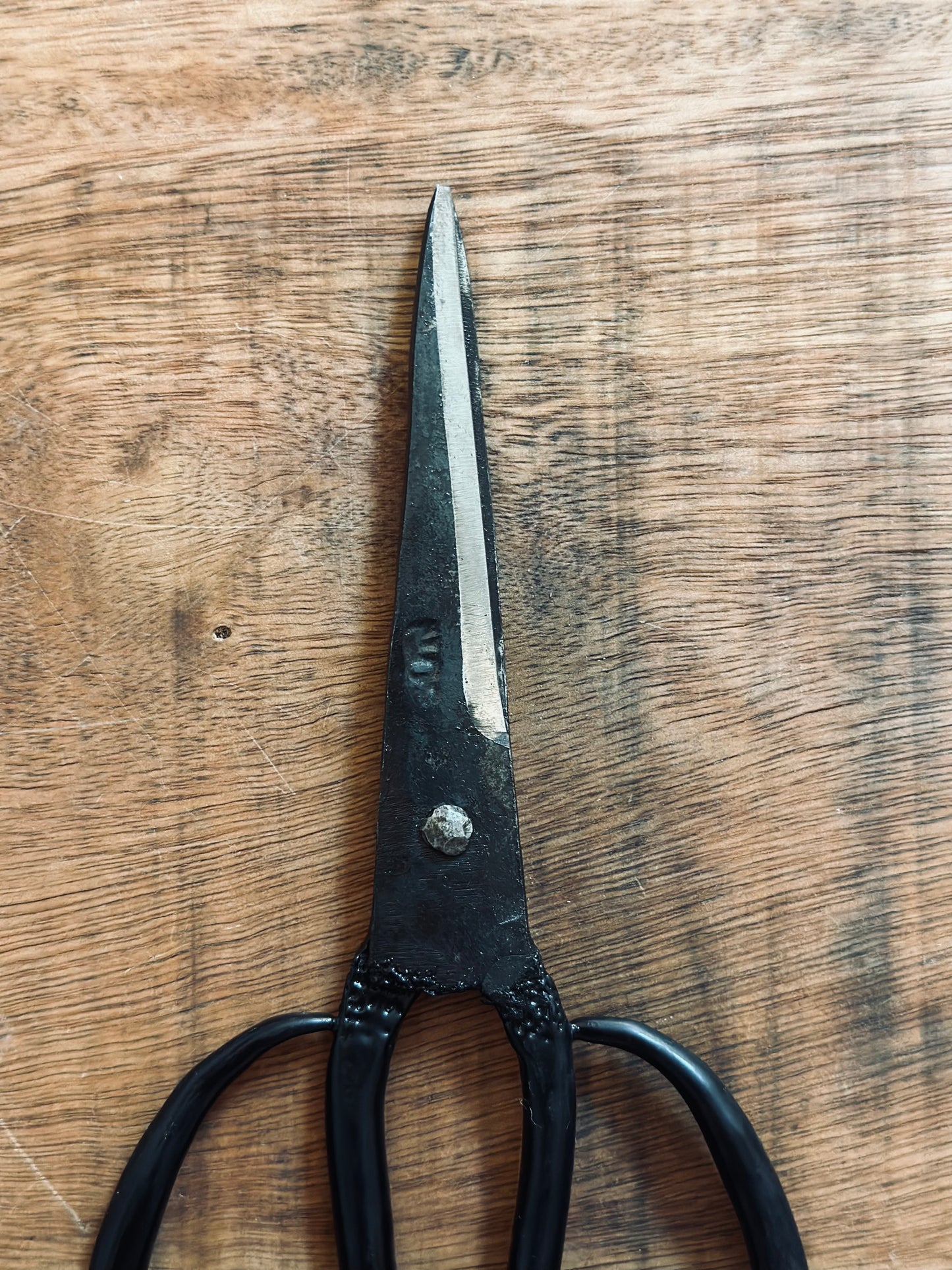 Scissors, Authentic Blades