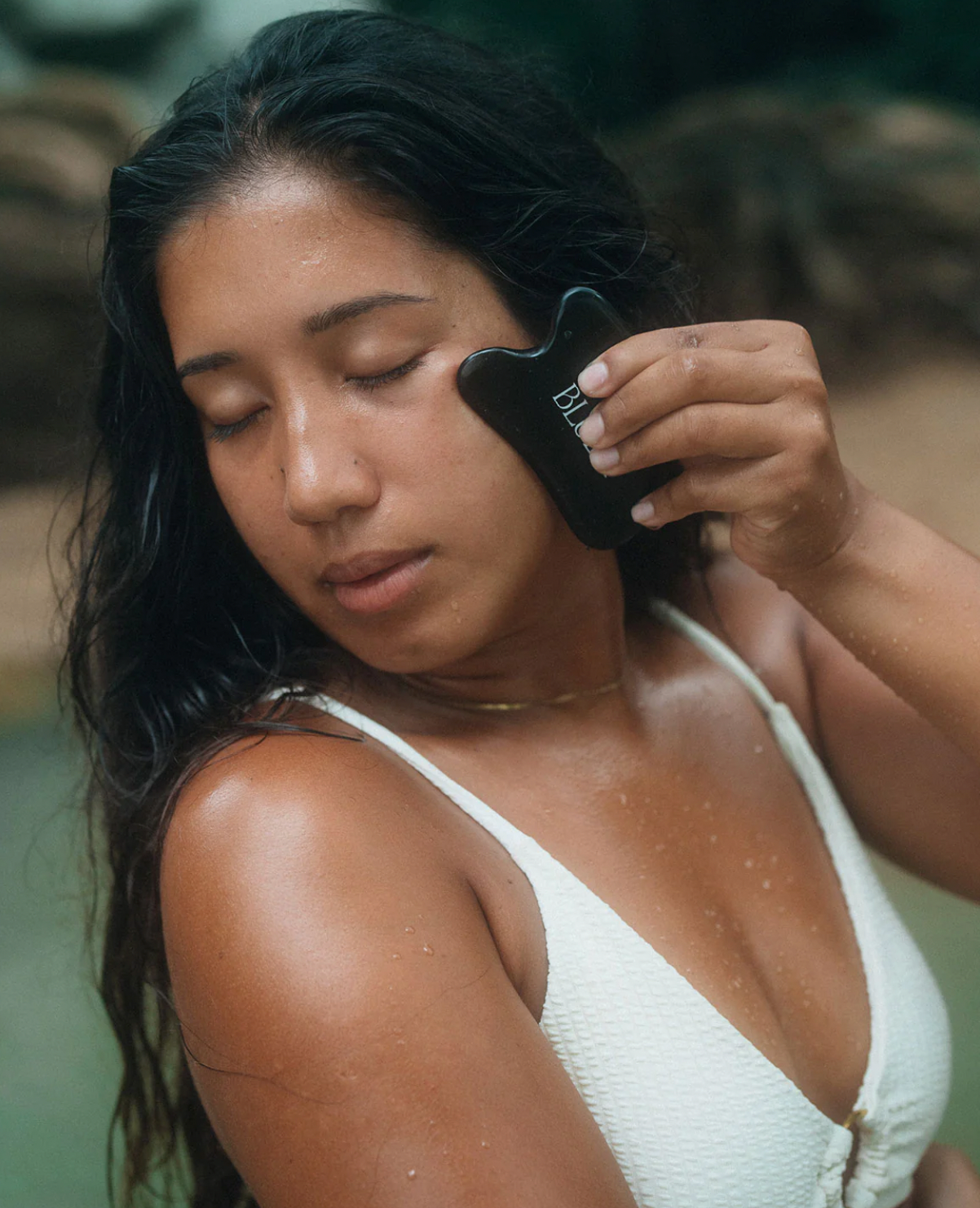 Bian Stone Gua Sha, Bluem