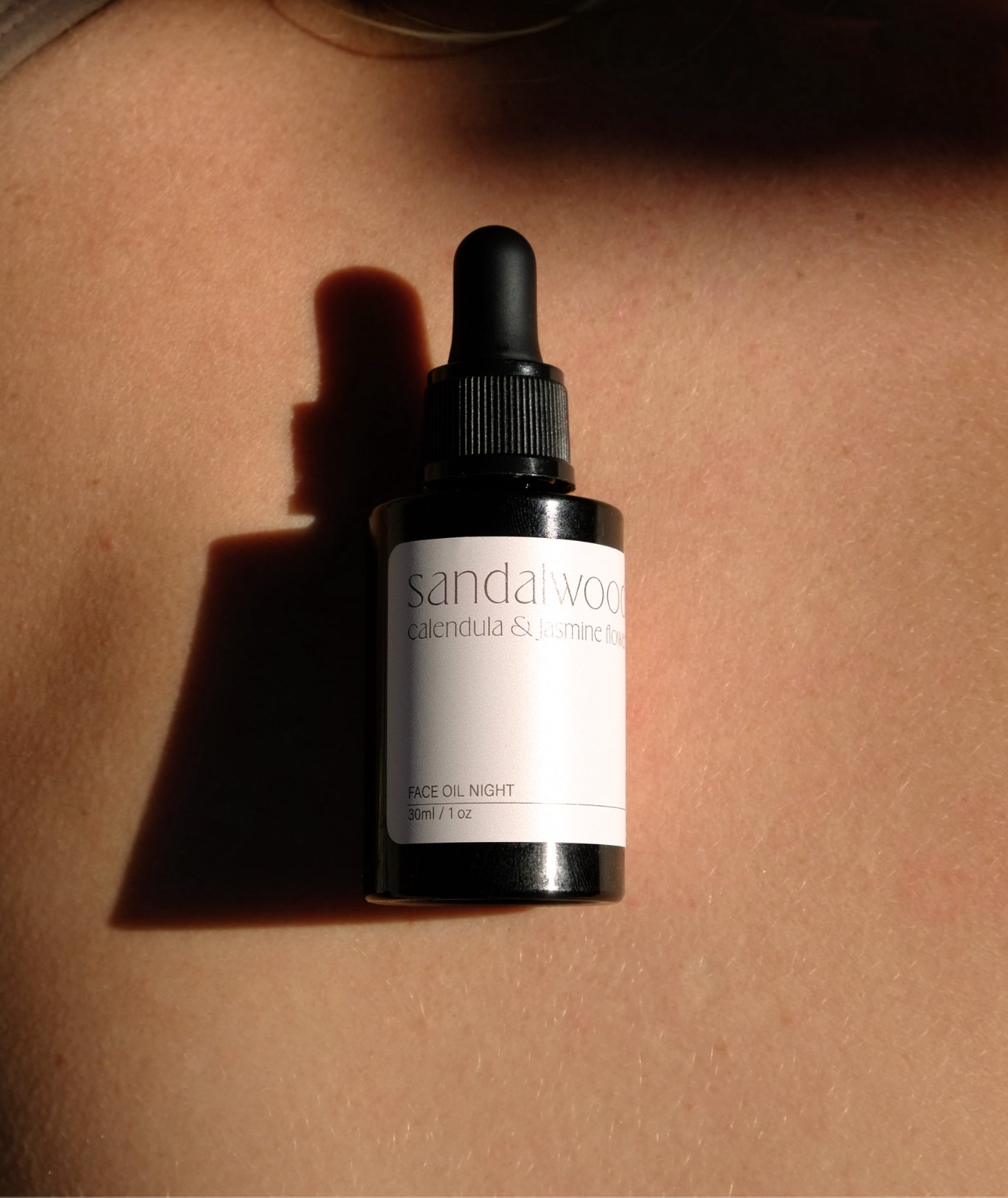 Sandalwood Night Face Oil, Vali