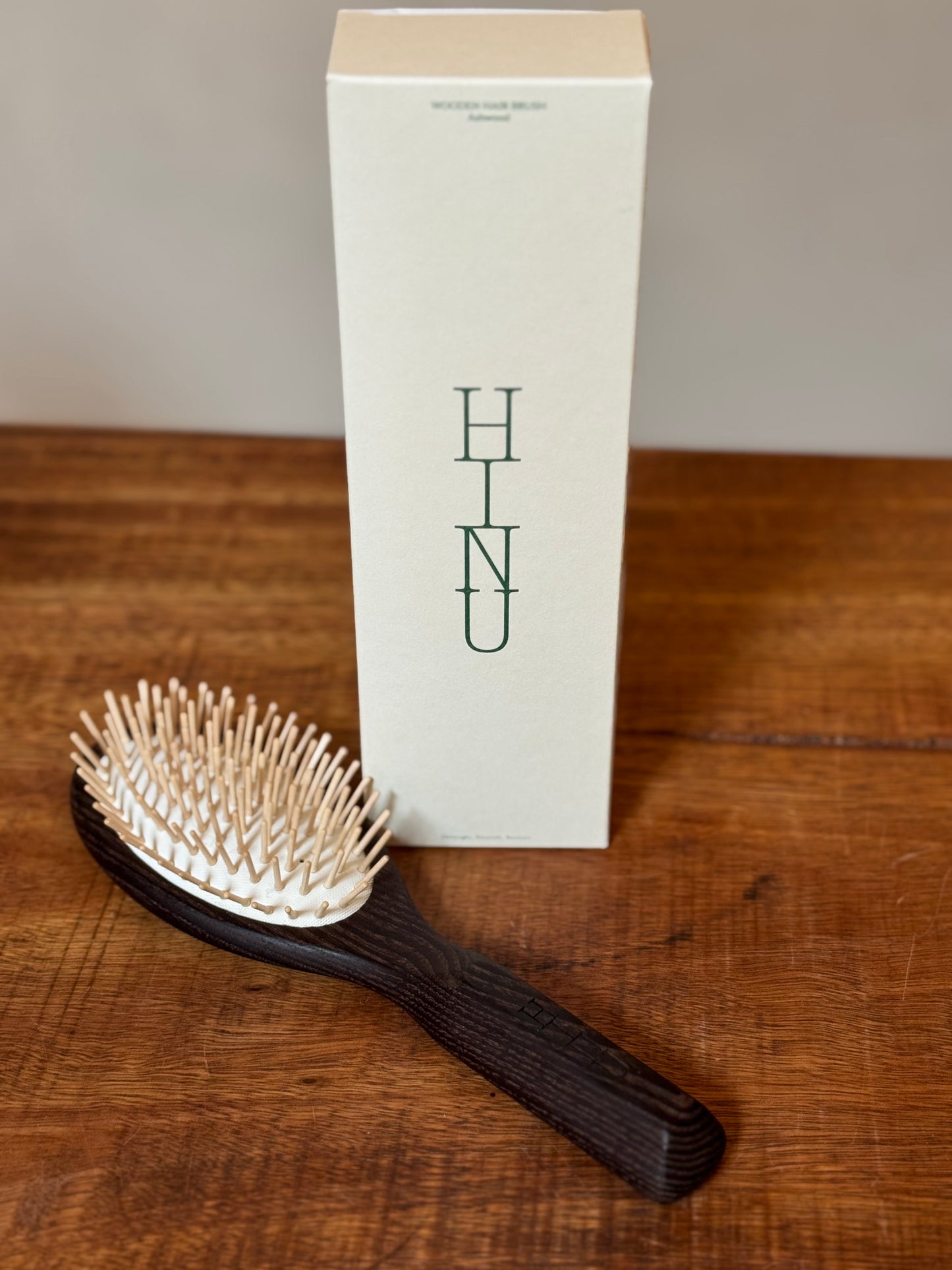 Wooden Hair Brush, Hinu