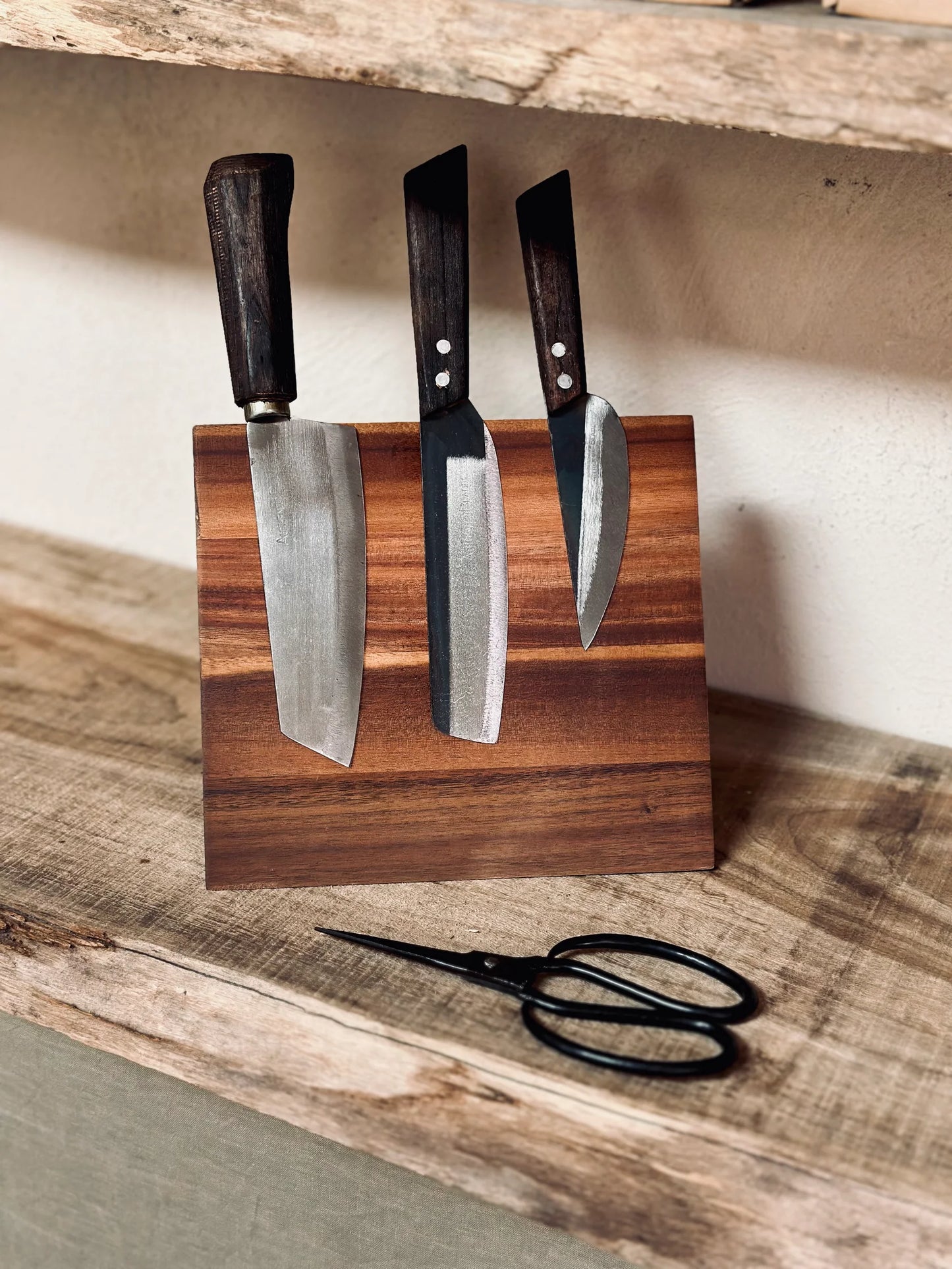 Magnetic Acacia Wood Knife Holder, Authentic Blades