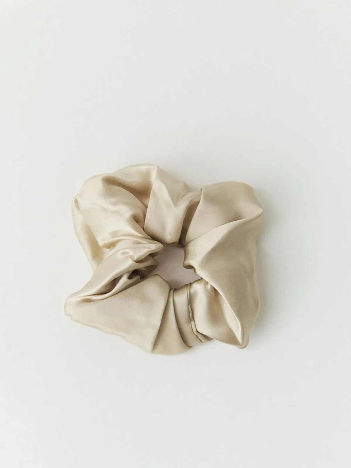 Silk Scrunchie, Hinu