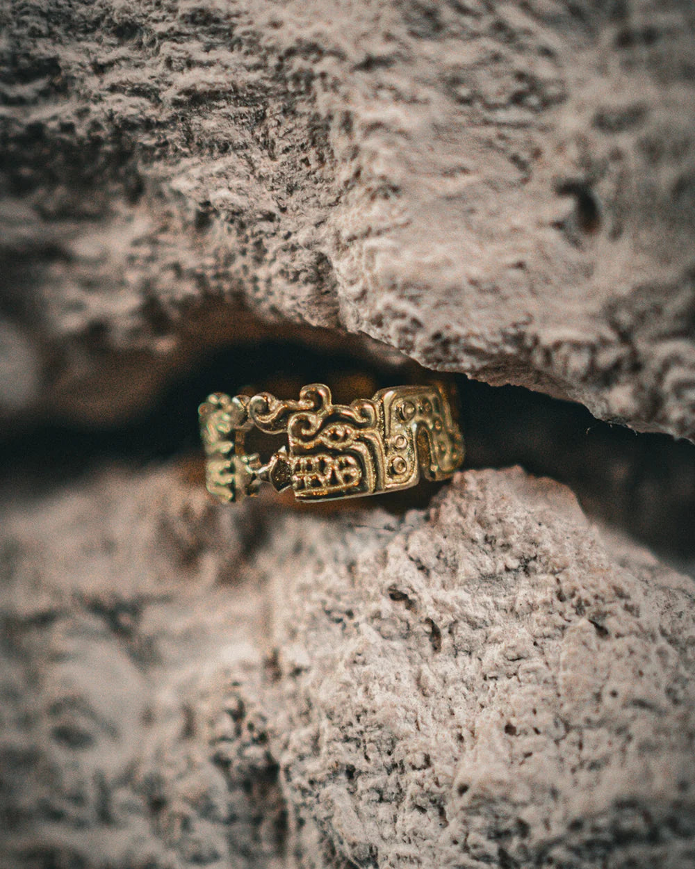 Amaru Ring, Kantu
